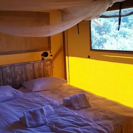 Luxury tent Safaritent Glamping L'ardechois Gluiras